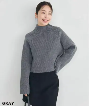 택 포함 미사용 새상품 [ MAAYA DESIGN ] 하이넥 니트