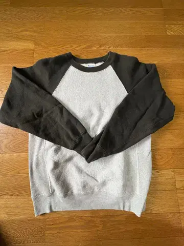 Champion reverse weave 래글런 슬리브 트레이닝복