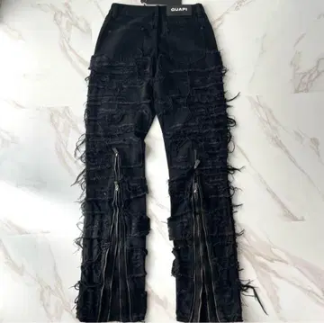 GUAPI 데미지 데님 하의 지퍼 블랙 프린지