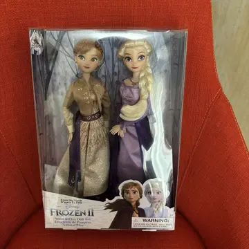 Frozen II 안나와 엘사 인형 세트