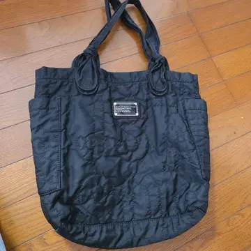 블랙 퀼팅 토트백