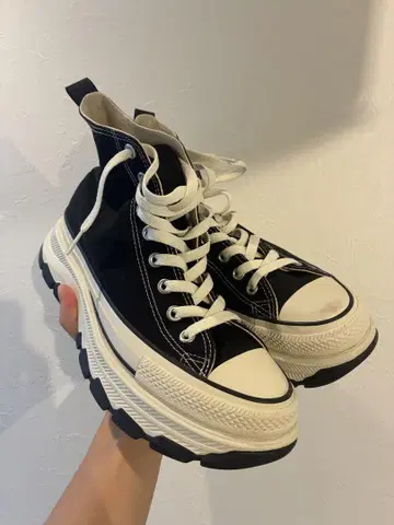 Converse 블랙 하이컷 통굽 스니커즈