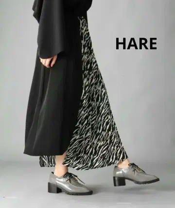 HARE 하레 하프 키라 플리츠 스커트
