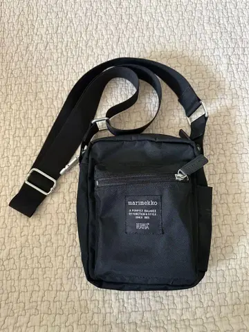 마리메꼬 marimekko 블랙 숄더백