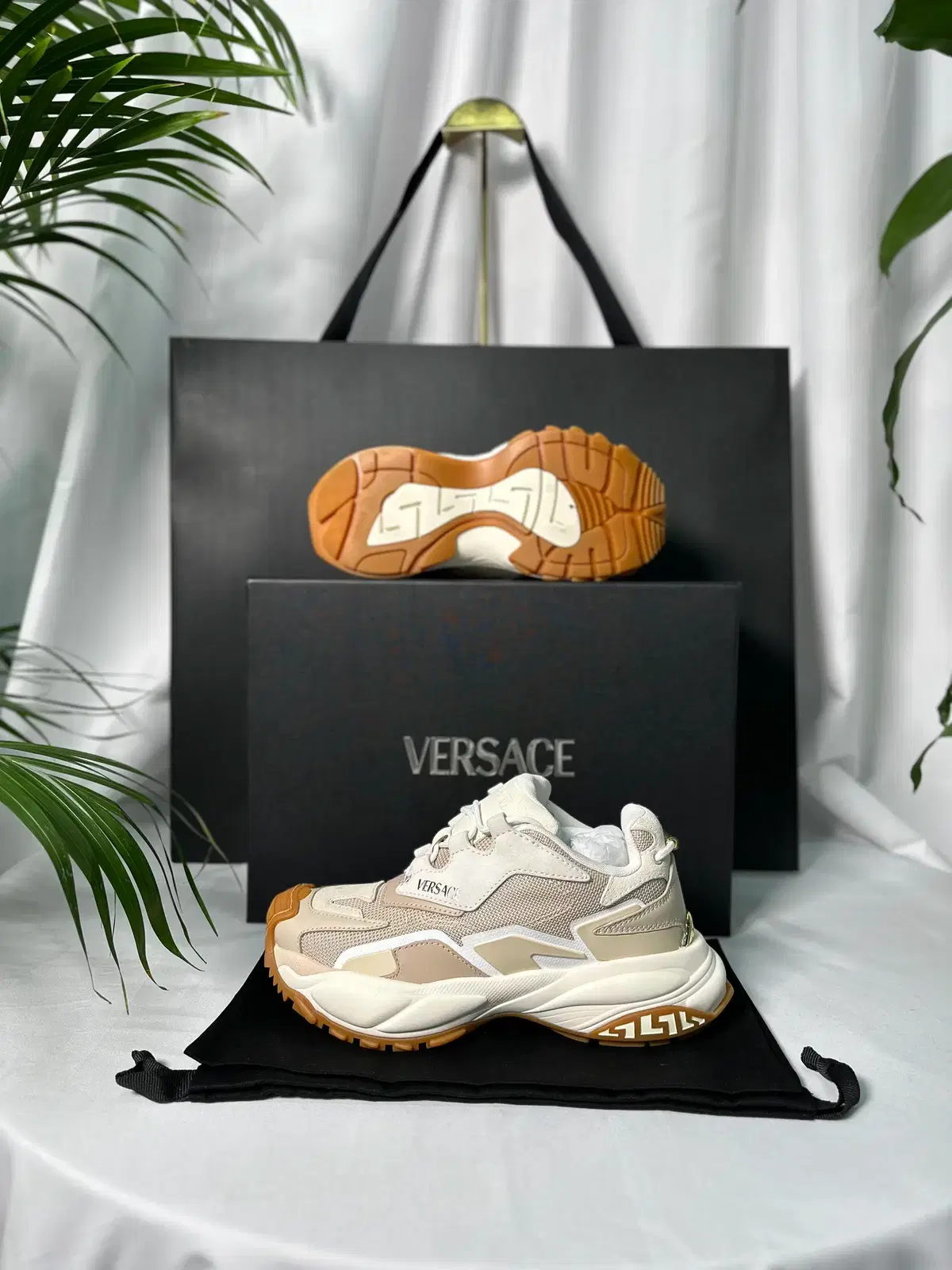 [Authentic] Versace Trigreca Sneakers New