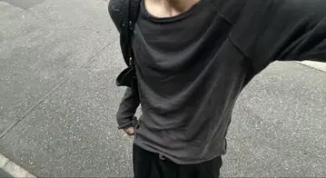 ZARA 블랙 긴팔 티셔츠