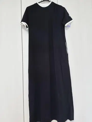이마테리얼 원피스 블랙 미사용 새상품