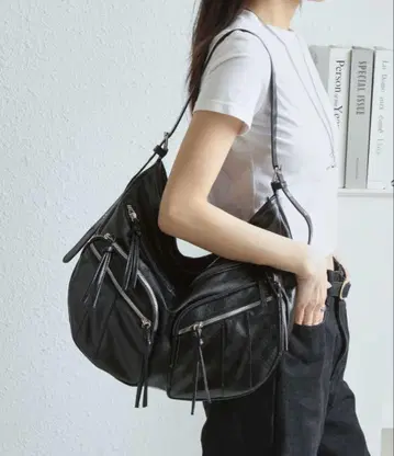 y2k leather shoulder bag black