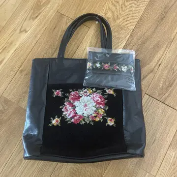 FEILER 블랙 핸드백과 티슈 케이스 세트