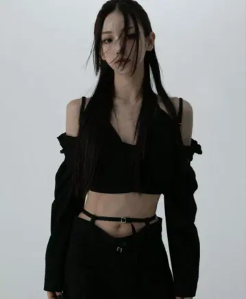 MELT THE LADY 스트랩 커버 탑 블랙