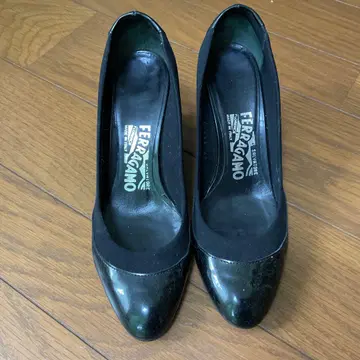 Ferragamo 블랙 웨지힐