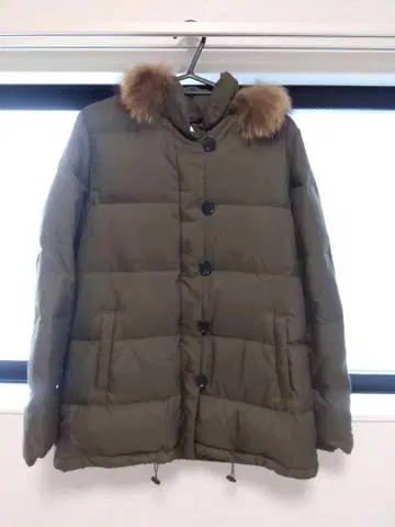 퍼 달린 다운 자켓 카키