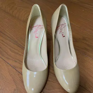 베이지 오픈토 하이힐