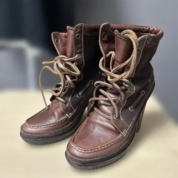 브라운 레이스업 가죽 숏부츠