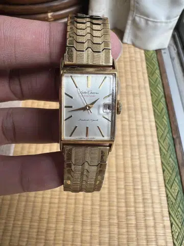 Seiko 수동 와인딩 시계 골드