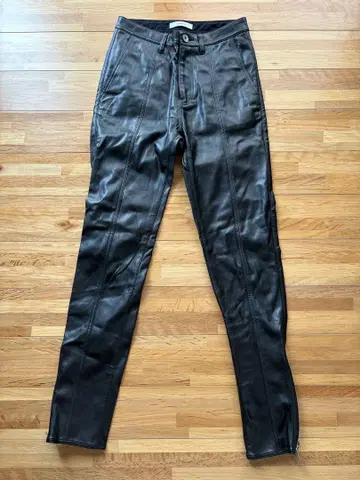 CINOH 블랙 가죽 팬츠