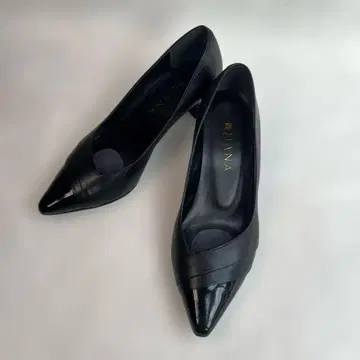 새상품급 DIANA 다이애나 블랙 펌프스 24cm 포인티드