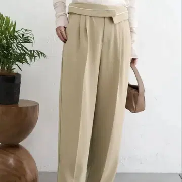[완판템] 허리 라인 스트레이트 팬츠 베이지