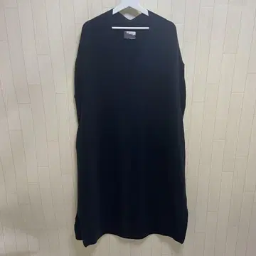 안티카 슬리브리스 니트 롱 원피스 블랙