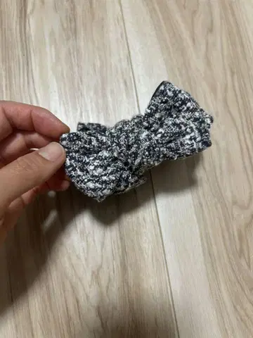 트위드풍 리본형 헤어 액세서리