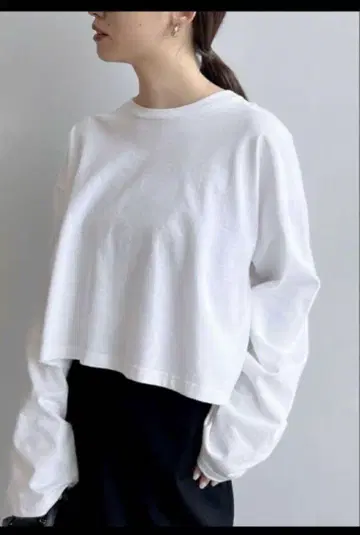 EVERYDAY I LIKE. 크롭 긴팔 T셔츠 cropped
