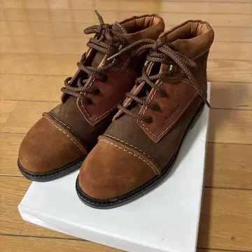 미사용 새상품! KISCO 레이스업 숏부츠 브라운 레트로