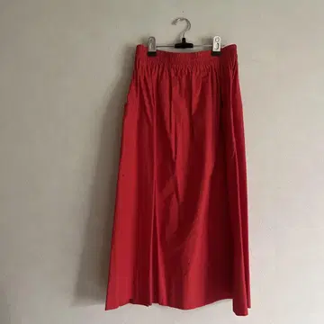아틀리에 나루세 레드 플레어 스커트 허리밴딩 포켓 부착