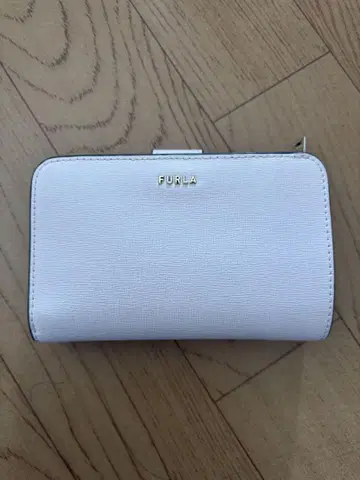 FURLA 2단 접이식 지갑