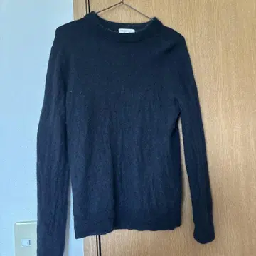 HAIRY KNIT 다크 네이비 터틀넥 니트 M 사이즈