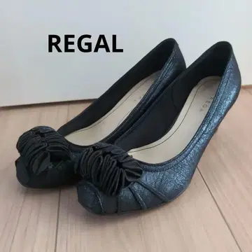 REGAL 플라워 장식 웨지솔 펌프스