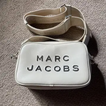MARC JACOBS 화이트 숄더백