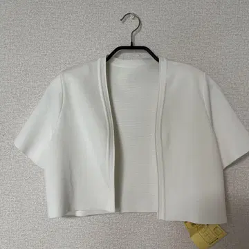 폭시 화이트 볼레로