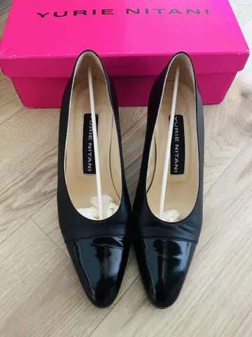 YURIE NITANI 블랙 펌프스 22.5cm