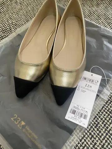골드/블랙 스틸레토 플랫슈즈 22.5cm