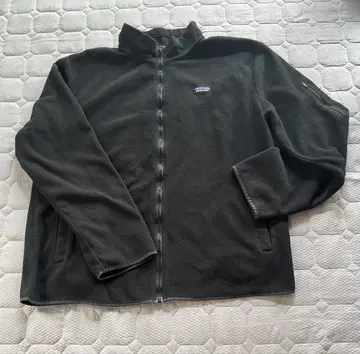 patagonia 블랙 플리스 자켓