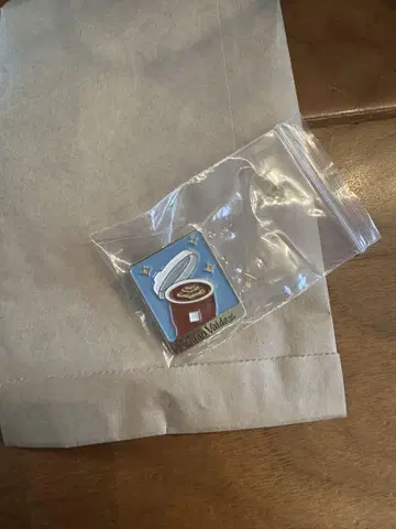 간사이 만박 회장 한정판 컬럼비아 파빌리온 한정판 핀 배지 커피