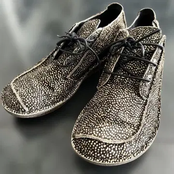 CLARKS/클락스 왈라비 송치 23cm