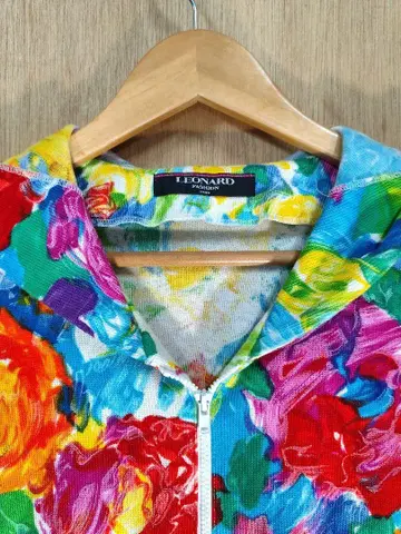 LEONARD 컬러풀 꽃무늬 후드 부착 후드티