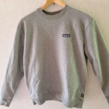 Patagonia 그레이 크루넥 맨투맨