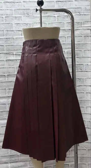 인조 가죽 플리츠 롱 스커트