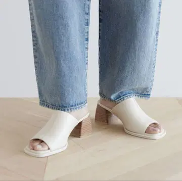새상품 SeaRoomlynn Center stitch 스퀘어토 샌들 M