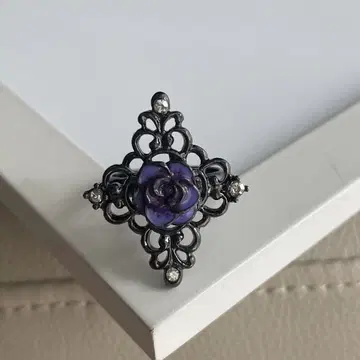 ANNA SUI 반지