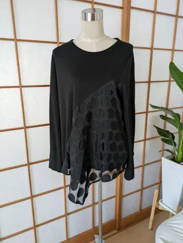 크레센트/블랙 도트 긴팔 상의