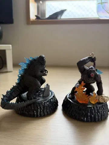 고질라와 킹콩 피규어 세트