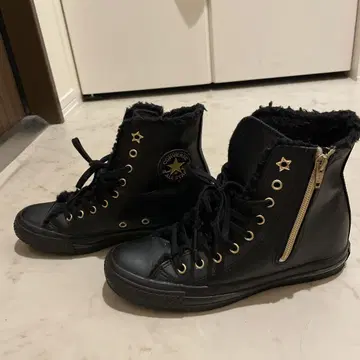 Converse 퍼 포함 하이컷 통굽 스니커즈 블랙