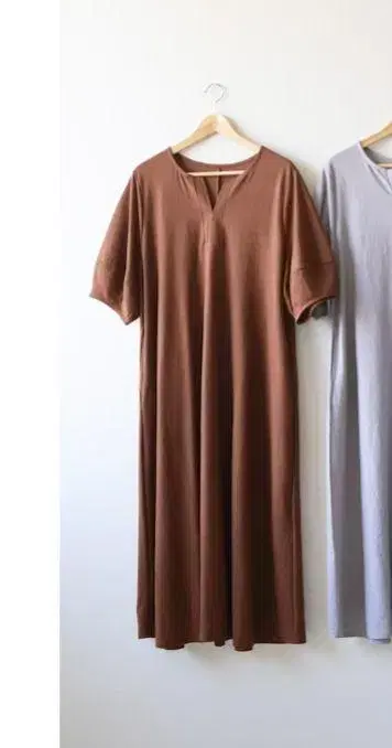 Sans Souci 34+ 주름이 잘 가지 않는 볼륨 소매 A라인 원피스