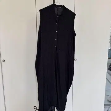mizuiro ind 블랙 슬리브리스 셔츠 원피스