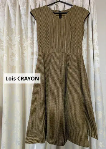 Lois CRAYON 프렌치 슬리브 무릎 기장 원피스 M