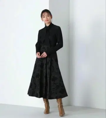내추럴 뷰티 베이직 플로키 볼륨 스커트 블랙