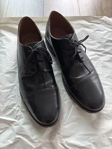Clarks 가죽 신발 레이스업 슈즈